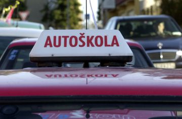 Kvíz: Zvládol by si test z autoškoly aj dnes? Zisti, či by ti nemali zobrať vodičák