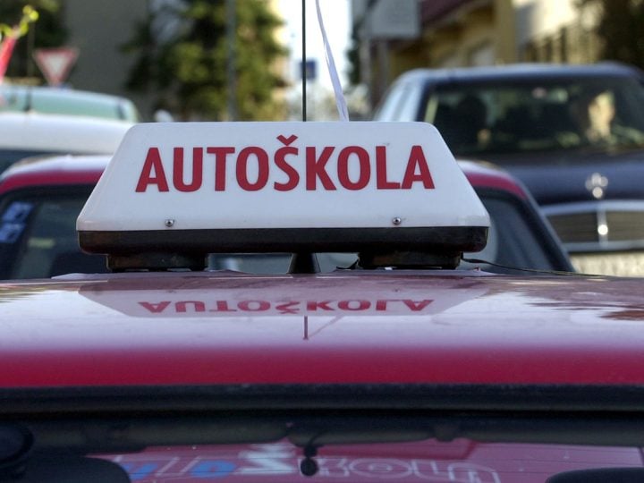 Zvládol by si autoškolu aj v roku 2023? Slováci plačú nad novými testami, polícia si ich pochvaľuje