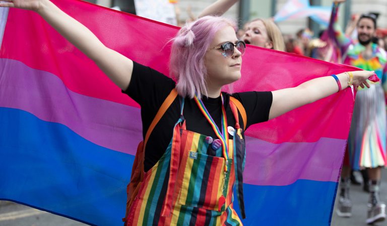 Netflix odhalil bisexuálnu orientáciu svojej diváčky mesiace predtým, než ona sama