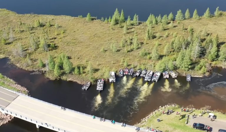 Chippewa Flowage, ostrov treba odsúvať