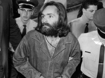 Charles Manson a jeho kult posadnutých stúpencov spôsobili v Hollywoode jednu z najkrvavejších tragédií