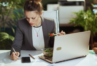 Na ceste ku zdravšiemu ja: Ako všímavé jedenie posilňuje telo aj myseľ