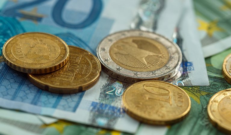 Motoristi na Slovensku si priplatia. Tieto poplatky na dopravnom inšpektoráte poriadne porastú