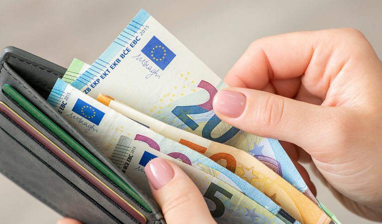 Slovákom pomôže príspevok, o ktorom mnohí ani nevedia. Dostať môžu až 200 eur mesačne