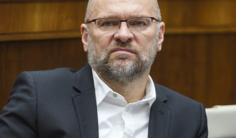 Sulíkovo ambiciózne predsavzatie je v háji. S chudnutím skončil, toto je dôvod