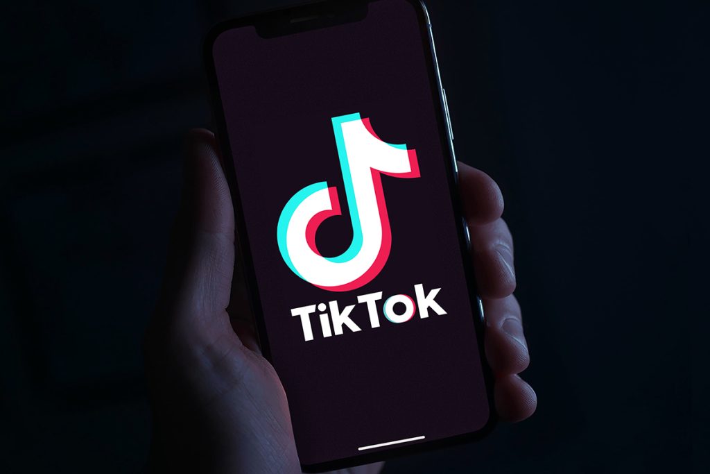 5 kontroverzných virálnych trendov, ktoré v roku 2023 ovládli TikTok