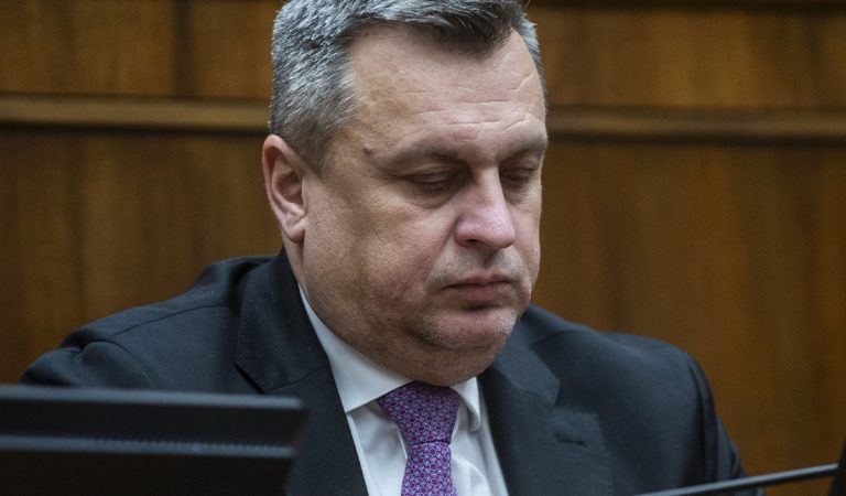 Slováci sa vysmievajú Dankovej kandidatúre. Na transparentný účet mu posielajú centové platby