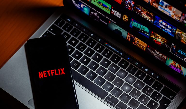 Netflix pridal do svojej ponuky jeden z najhorších filmov histórie. „Ruším predplatné,“ píšu diváci