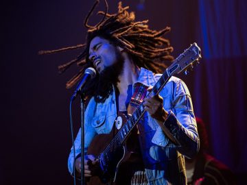 Legendárny spevák, ktorý zmenil svet hudby. Lákavá biografická dráma Bob Marley: One Love vyzerá výborne