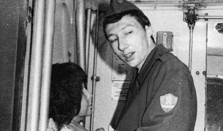 Odrezal jej prsia, pridal k nim horčicu a zjedol ich. Toto je Ladislav Hojer, československý sadistický sériový vrah a kanibal