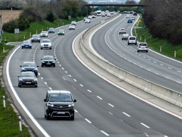 Bezplatná diaľničná známka a lacné parkovanie