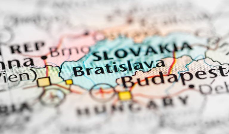 Na Slovensku je len jedna obec, ktorej názov sa začína na E. Vieš, ktorá to je?