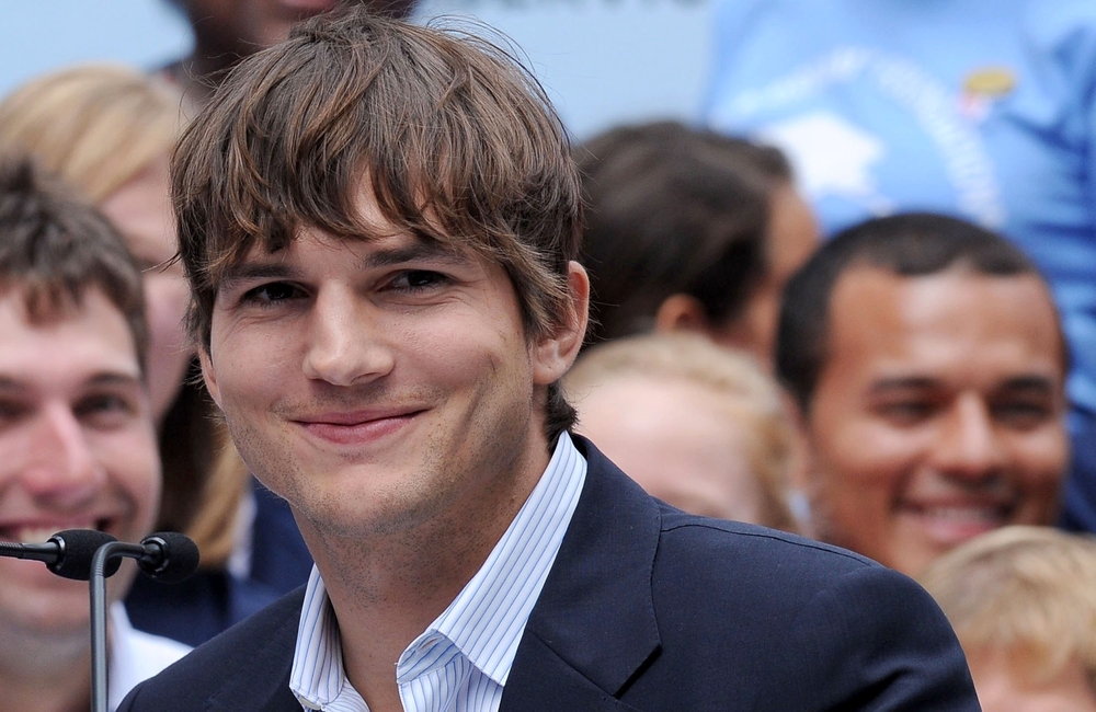 celebrita, muž, šoubiznis, choroba, ochorenie, diagnóza, Ashton Kutcher