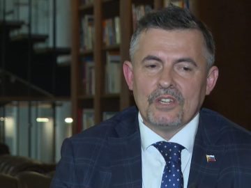 Lukáš Machala z ministerstva kultúry šokoval ľudí svojimi vyjadreniami. Tvrdí, že to, že Zem je guľatá nie je nijako potvrdené.