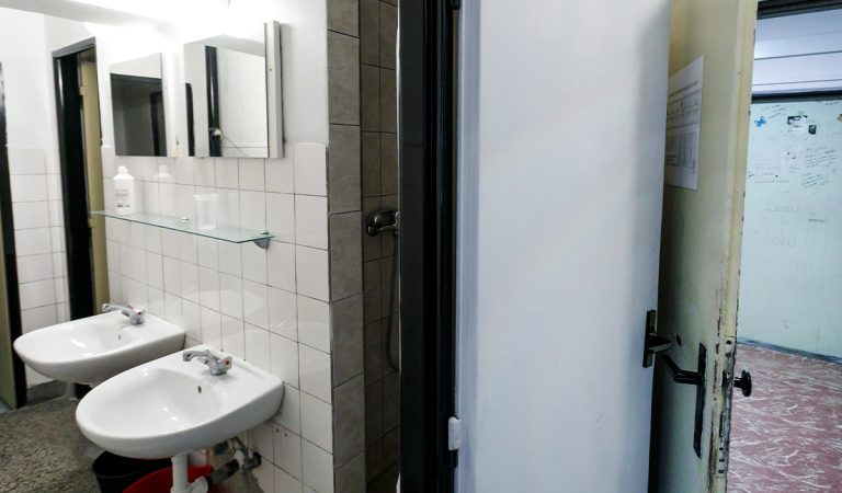 Bratislavské študentky na internáte terorizuje úchyl. Toto im odporúča internát, môžu sa odsťahovať?