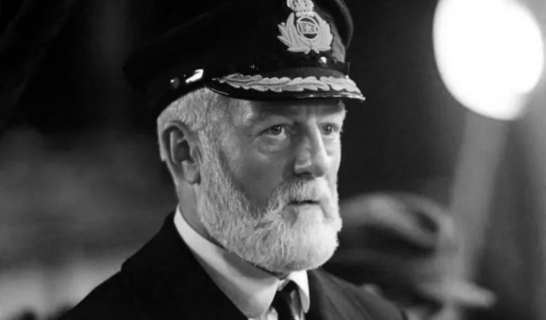 správa: Zomrel herec Bernard Hill, známy z Pána prsteňov a Titanicu