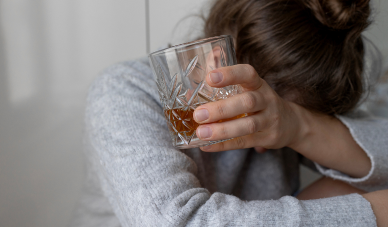 Máš predispozíciu stať sa alkoholikom? Prezradia ti to tieto tvoje zvyky