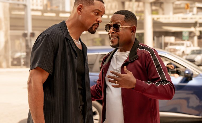 Will Smith a Martin Lawrence rozohrávajú v Bad Boys: Na život a na smrť zábavnú akčnú šou