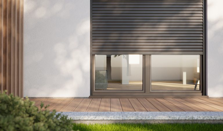 Exteriérové tienenie znižuje účty za elektrinu a zaisťuje príjemné leto!