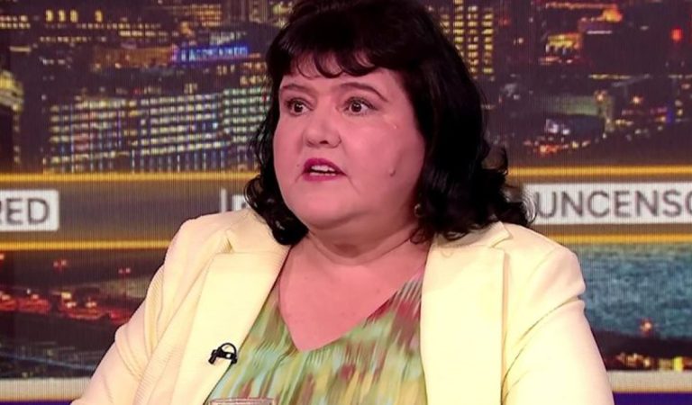 Skutočná stalkerka zo seriálu Sobík žaluje Netflix. Podľa nej šíri klamstvá, žiada obrovské odškodné