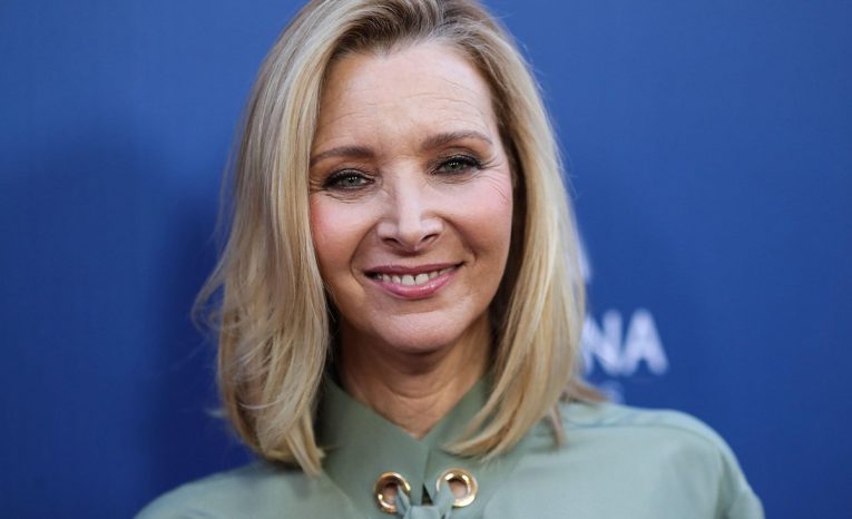 Lisa Kudrow sa dlhé roky na Priateľov nedívala. Zmenila to kvôli Matthewovi Perrymu