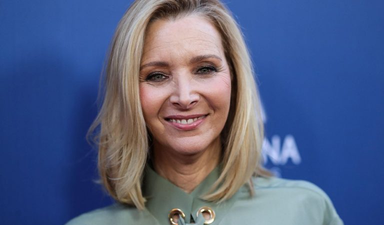 Lisa Kudrow sa dlhé roky na Priateľov nedívala. Zmenila to kvôli Matthewovi Perrymu