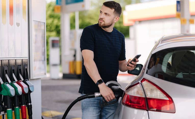 Diesel verzus hybrid: Čo sa ti oplatí viac, ak chceš jazdiť čo najlacnejšie?