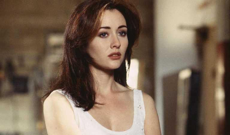 Shannen Doherty nemala dobrú povesť, na pľaci nechýbali hádky ani fyzické potýčky. Životný príbeh rakovinou skolenej hviezdy Beverly Hills 90210