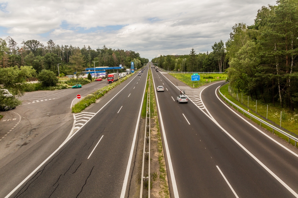 Slováci majú nárok na českú diaľničnú známku zdarma. Stačí splniť túto požiadavku