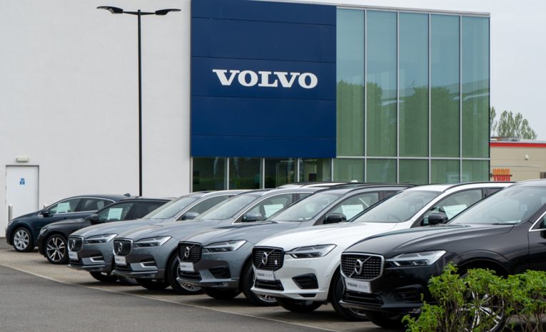 Volvo chce zamestnať tisíce ľudí