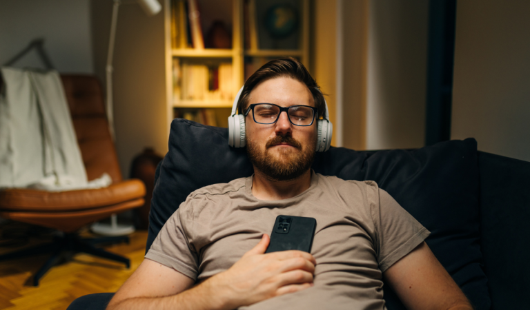 Ktoré zvuky sú vhodné pre mentálny oddych a digitálny detox? Tieto ti pomôžu vypnúť