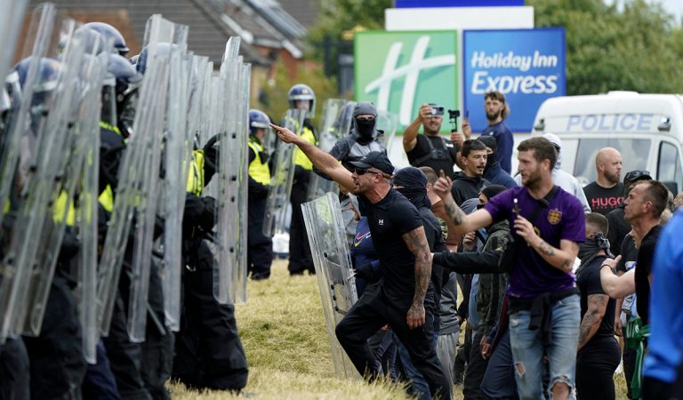 Británia zažíva najväčšie protesty