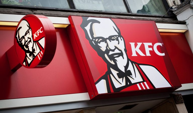 Od chudáka po ikonu. Inšpiratívny príbeh Harlanda Sandersa, zakladateľa fastfoodového giganta KFC