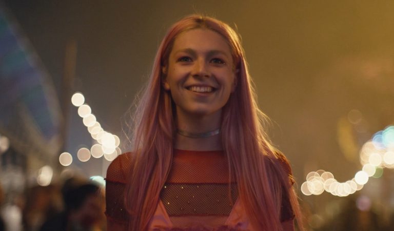 Hunter Schafer sa narodila ako muž. Dnes je hrdou zástankyňou transgender komunity
