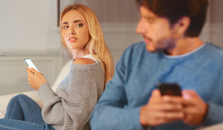 Máš podozrenie, že ťa partner či partnerka podvádza? Týmito technikami zistíš, či je to pravda, alebo iba zdanie
