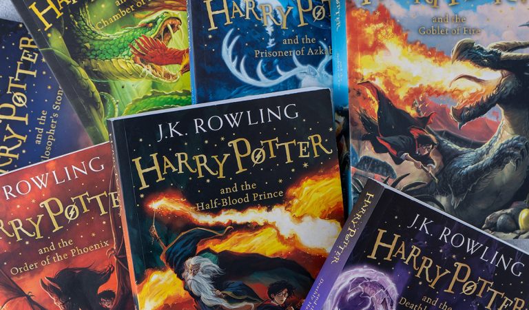 Nebude seriálový Harry Potter verný predlohe? Scenárista priznal, že všetky knihy neprečítal