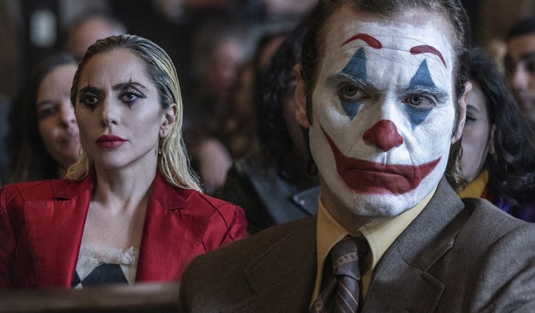 Legendárny Joker to opäť roztočí. Temná komiksovka Joker: Folie à Deux štartuje v našich kinách
