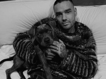 Liam Payne sa chvíľu pred smrťou hádal s neznámou ženou