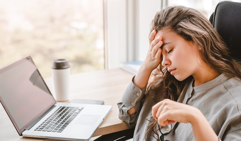 Ako sa prejavuje mentálne vyčerpanie a čo robiť, aby si tvoj mozog oddýchol a nabral nové sily