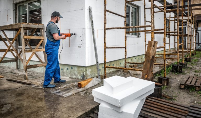 Štát peniaze na obnovu domov