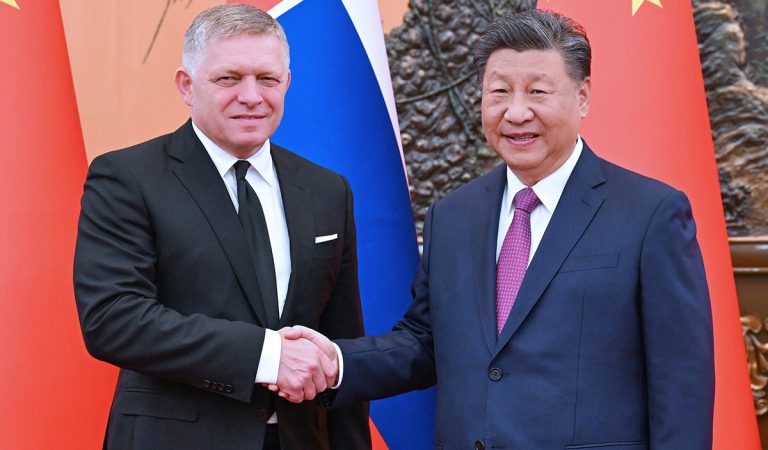 Premiér Robert Fico Čína