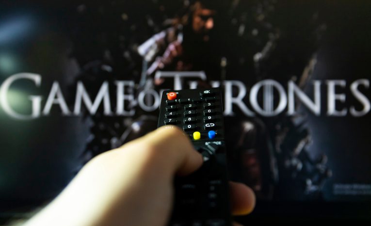 HBO pracuje na lákavom celovečeráku zo sveta Hry o tróny