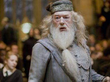 Našiel seriálový Harry Potter svojho Dumbledora