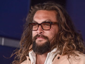 Jason Momoa z DC univerza neodchádza. Tentokrát však nestvárni Aquamana