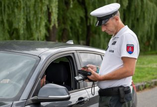 Za čo všetko ti môžu policajti zobrať techničák od auta? Často sú to drobnosti