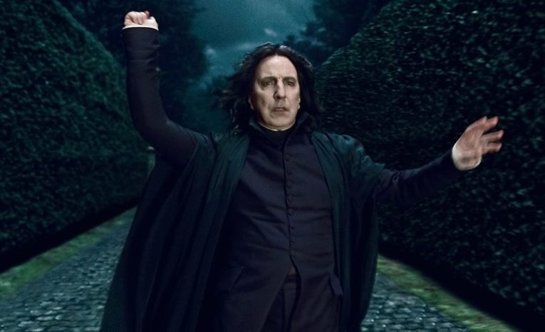 Severus Snape mal byť upír? 5 ohromujúcich teórií zo sveta Harryho Pottera