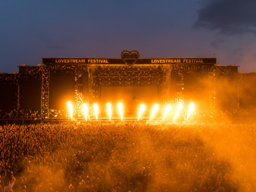 Festival LOVESTREAM predstavuje ďalšieho headlinera! Vo Vajnoroch vystúpi jedna z najpopulárnejších kapiel súčasnosti