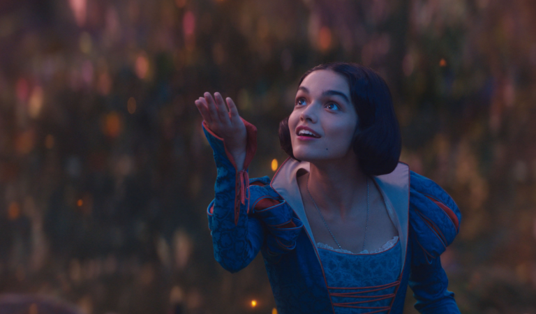 Disney pred premiérou hranej Snehulienky pristúpil k radikálnym opatreniam. Obáva sa vlny nenávisti