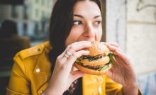 Tajomstvá potravinárskeho priemyslu: Prečo si po fastfoode stále hladný