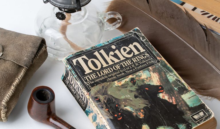 J. R. R. Tolkien pracoval nad pokračovaním Pána prsteňov. Dôvod, prečo ho nedopísal, dáva zmysel